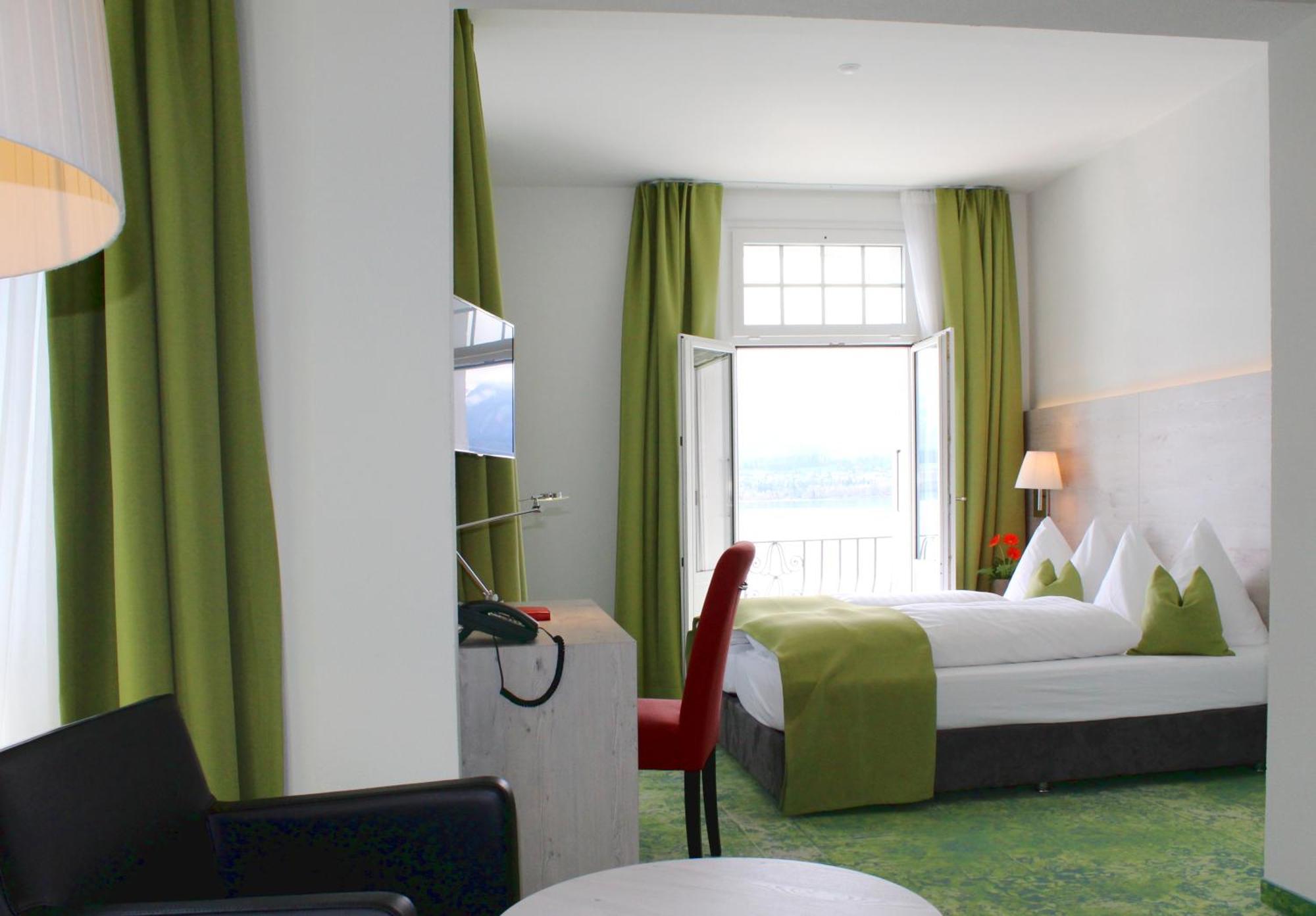 Hotel Restaurant Bellevue Au Lac Thun Oda fotoğraf